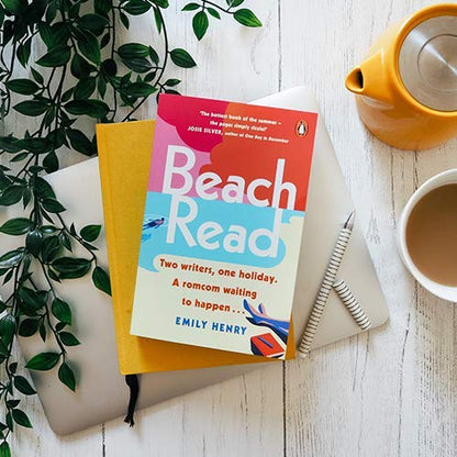 Beach Reads: International Bestselling Romcom About Love, Writers, and an Unforgettable Summer by Emily Henry