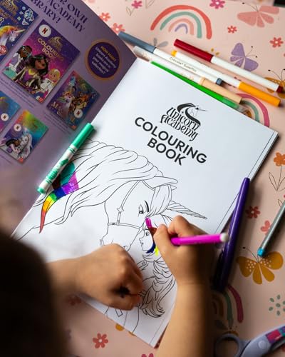 Unicorn Academy: Colouring Book (Unicorn Academy: TV tie-in titles)