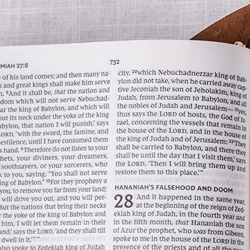 NKJV, Value Thinline Bible, Large Print, Imitation Leather, Black, Red Letter Edition