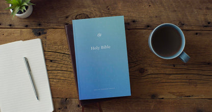 ESV Outreach Bible (Paperback, Blue)