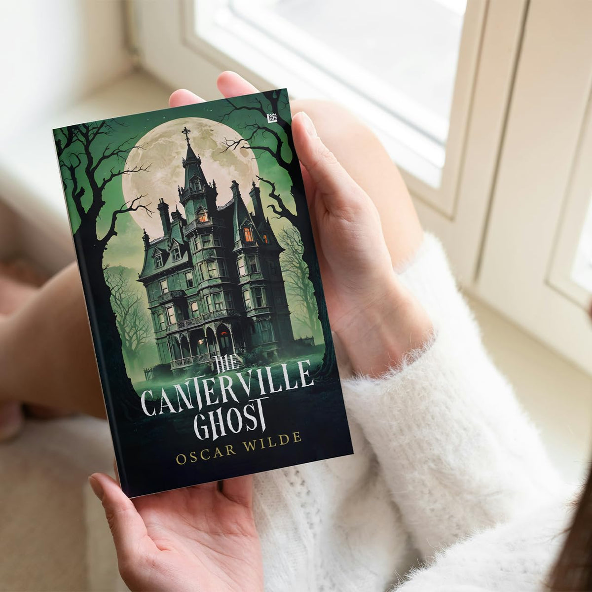 The Canterville Ghost by Oscar Wilde [Premium Paperback] Classic Novels For Teenagers | Horror Story Books | Oscar Wilde Books | Fantasy Fiction Books | Horror Novels | Story Books for Kids 12-15