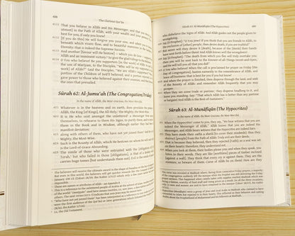 The Glorious Quran - English Translation with annotations based on earliest authoritative sources (English only Edition)