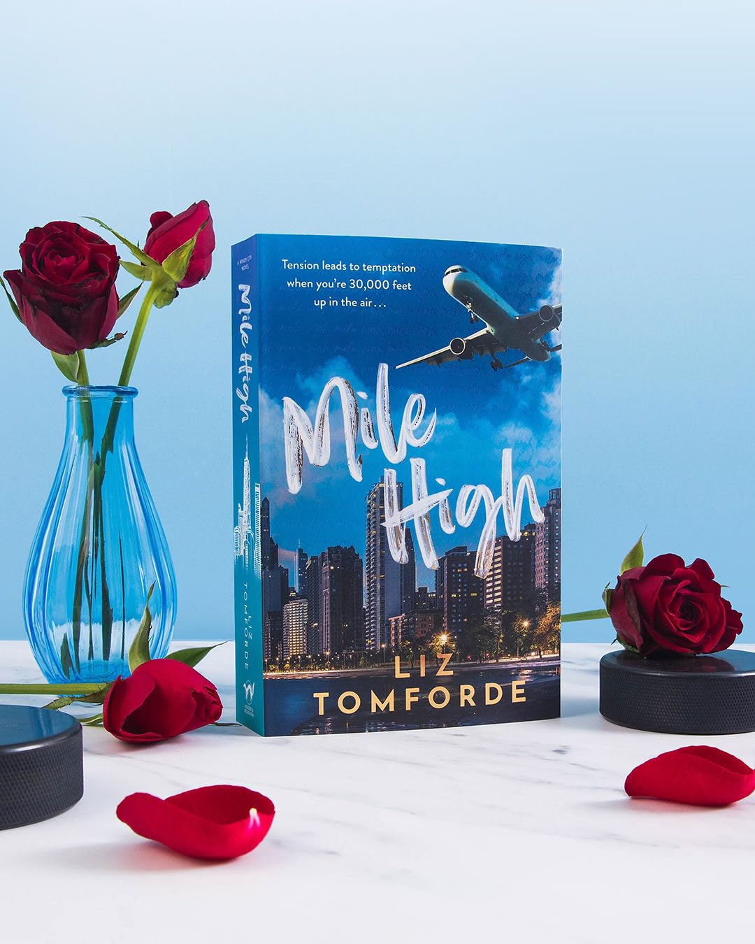 Mile High: The unputdownable first book in TikTok sensation, the Windy City series, featuring an ice hockey enemies-to-lovers sports romance