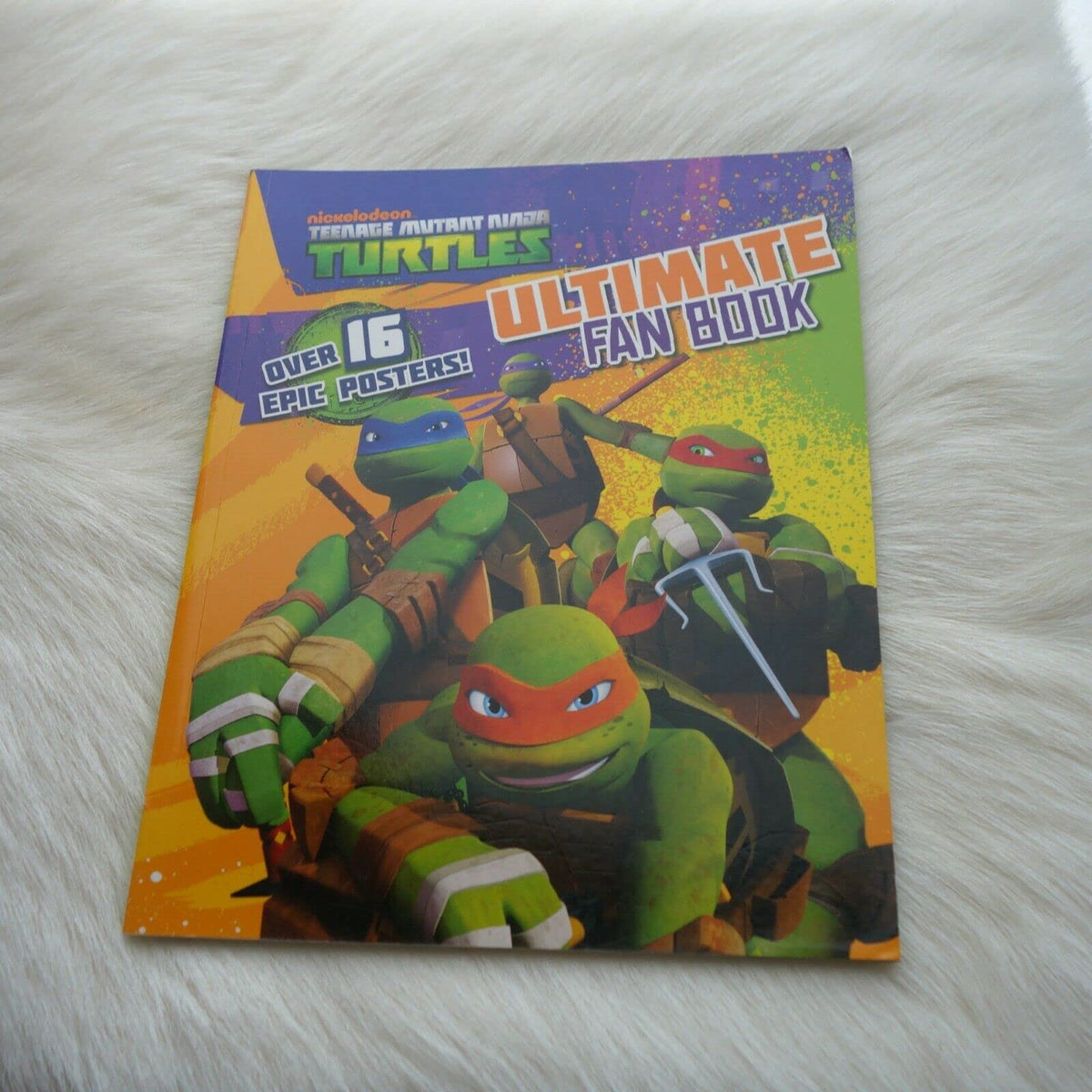 Teenage Mutant Nija Turtles: Ultimate Fan Book book cover