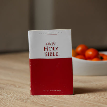 Economy Bible-NKJV: Beautiful. Trustworthy. Today