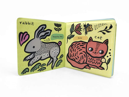 Colour Me: Who Loves Pets?: Watch Me Change Colour in Water: Volume 6 (Wee Gallery Bath Books)