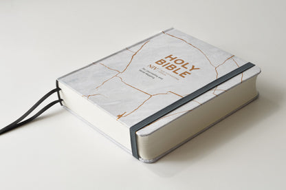 NIV BIBLE FOR JOURNALLING AND VERSE-MAPPING: GREY