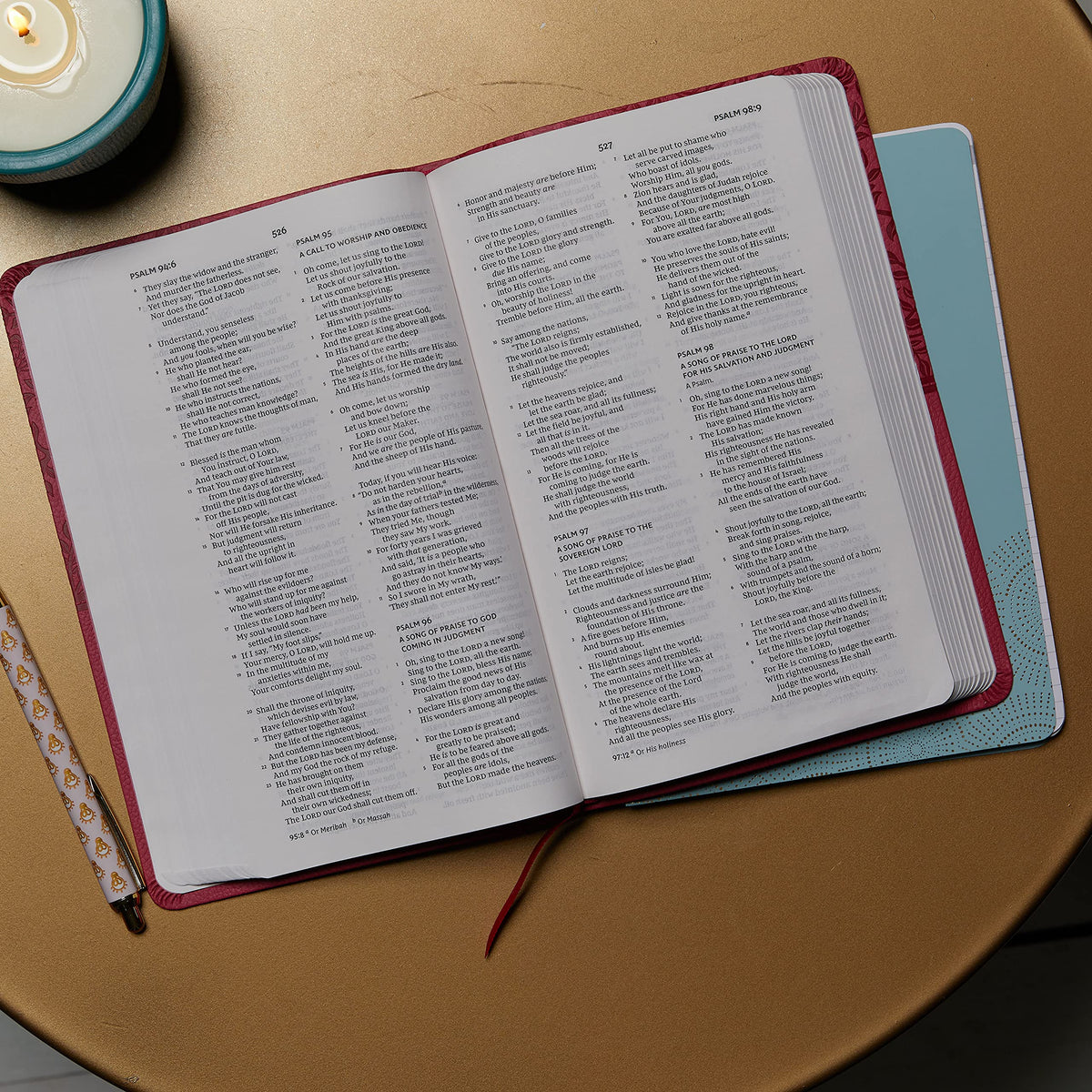 NKJV, Value Thinline Bible, Leathersoft, Black, Red Letter, Comfort Print